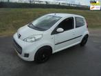 Peugeot 107 Peugeot 107 1.0 benzine 5 deurs airco 134000km e, Auto's, Voorwielaandrijving, Euro 5, Gebruikt, 4 stoelen