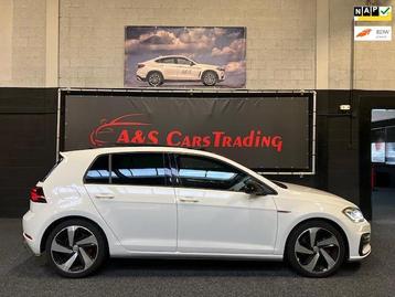 Volkswagen Golf 2.0 TSI GTI Performance/PANO beschikbaar voor biedingen