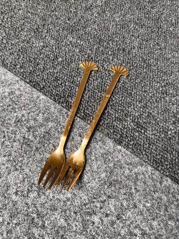 Goud kleurige Gebaksvorkjes - Set van 2 beschikbaar voor biedingen