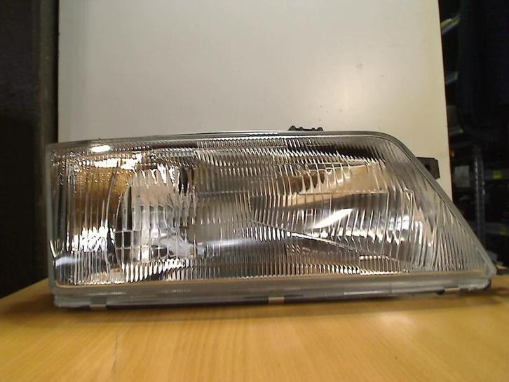 Koplamp Rechts Suzuki Baleno (GA/GB) (1995-07/2002-05), Auto-onderdelen, Verlichting, Suzuki, Gebruikt