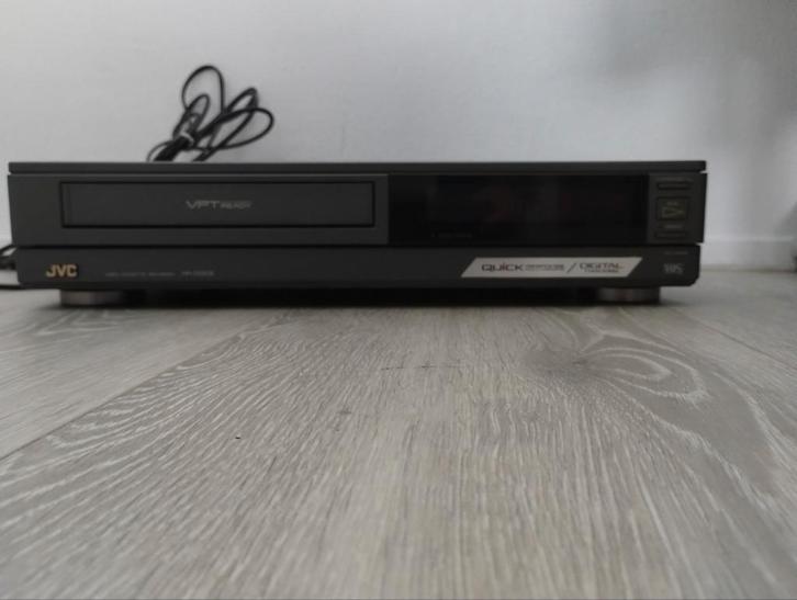 Videorecorder  VHS JVC HR-D560E, Audio, Tv en Foto, Tuners, Zo goed als nieuw, Ophalen of Verzenden