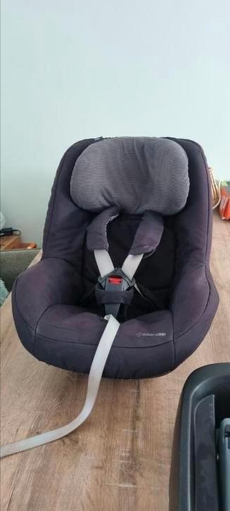 Maxicosy familyfix met base stoel Pearl beschikbaar voor biedingen