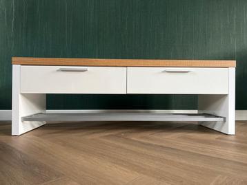 Super practical shoe bank beschikbaar voor biedingen