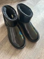 Ugg laarzen zwart met metallic laag, maat 39, Kleding | Dames, Ophalen of Verzenden, Zo goed als nieuw, Zwart, Hoge laarzen