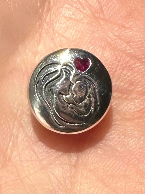 Zilveren moeder en baby bedel. Moederdagcadeau tip!, Sieraden, Tassen en Uiterlijk, Bedels, Nieuw, Overige merken, Zilver, 1 bedel