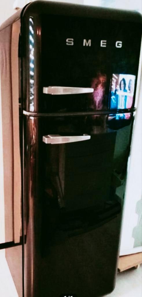 Smeg koelkkast, Witgoed en Apparatuur, Koelkasten en IJskasten, Zo goed als nieuw, Met vriesvak, 200 liter of meer, 160 cm of meer