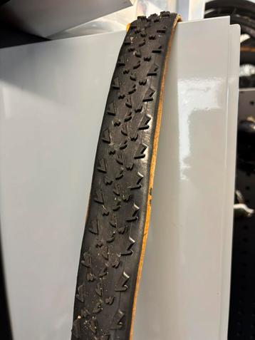 A. Dugast Rhino tube 33 mm beschikbaar voor biedingen