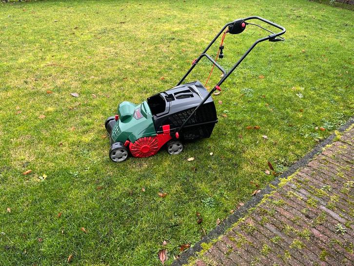 Bosch Verticuteermachine - Gazononderhoud, Tuin en Terras, Grasmaaiers, Gebruikt, Elektrische grasmaaier, Ophalen of Verzenden