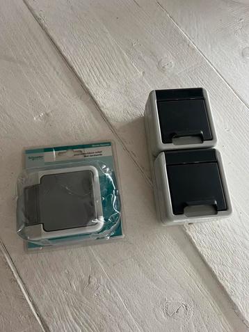 Nieuw Schneider Enkel WCD IP44 En Gira DUBBEL WCD IP44 beschikbaar voor biedingen
