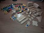 Houten treinbaanset met veel accesoires, Ophalen of Verzenden, Zo goed als nieuw