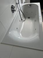 Badkuip met whirlpool jets, Huis en Inrichting, Badkamer | Complete badkamers, Ophalen, Zo goed als nieuw, Met bad