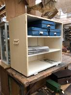 Stevige kast, opbergen, oud-wit, handgrepen, 3 vakken, Ophalen