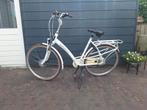 Nette witte damesfiets framemaat 57, Fietsen en Brommers, Fietsen | Dames | Damesfietsen, Ophalen, Versnellingen, Batavus, 56 cm of meer