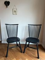 Set van twee Pastou achtige zwarte spijlenstoelen, Huis en Inrichting, Ophalen, Twee, Zwart, Zo goed als nieuw