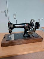 Mooie Köhler naaimachine. Kofferdeksel ontbreekt, Antiek en Kunst, Antiek | Naaimachines, Ophalen of Verzenden