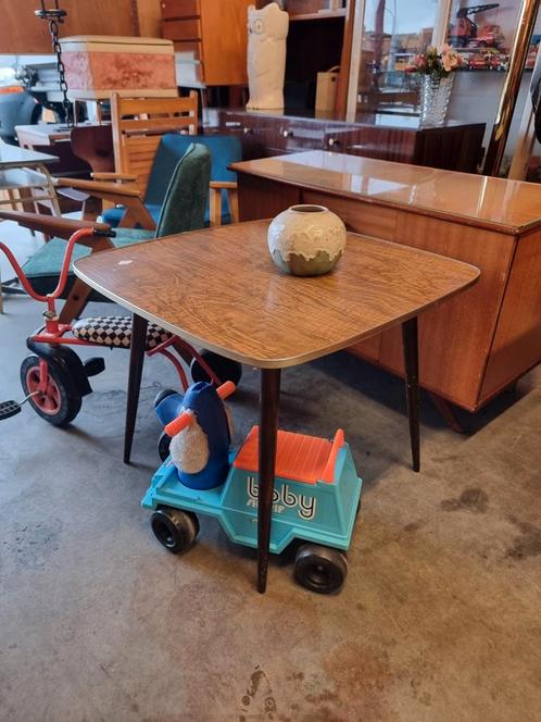 Vintage salontafel jaren 50 60, Huis en Inrichting, Tafels | Salontafels, Minder dan 50 cm, 50 tot 100 cm, Rechthoekig, Ophalen
