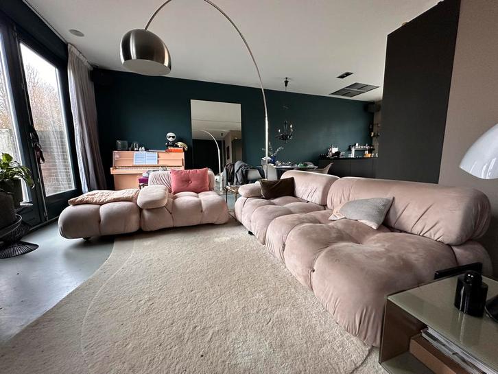 Comfortabele beige bank - modulair, Huis en Inrichting, Banken | Bankstellen, Gebruikt, Rechte bank, Vierpersoons of meer, 250 tot 300 cm