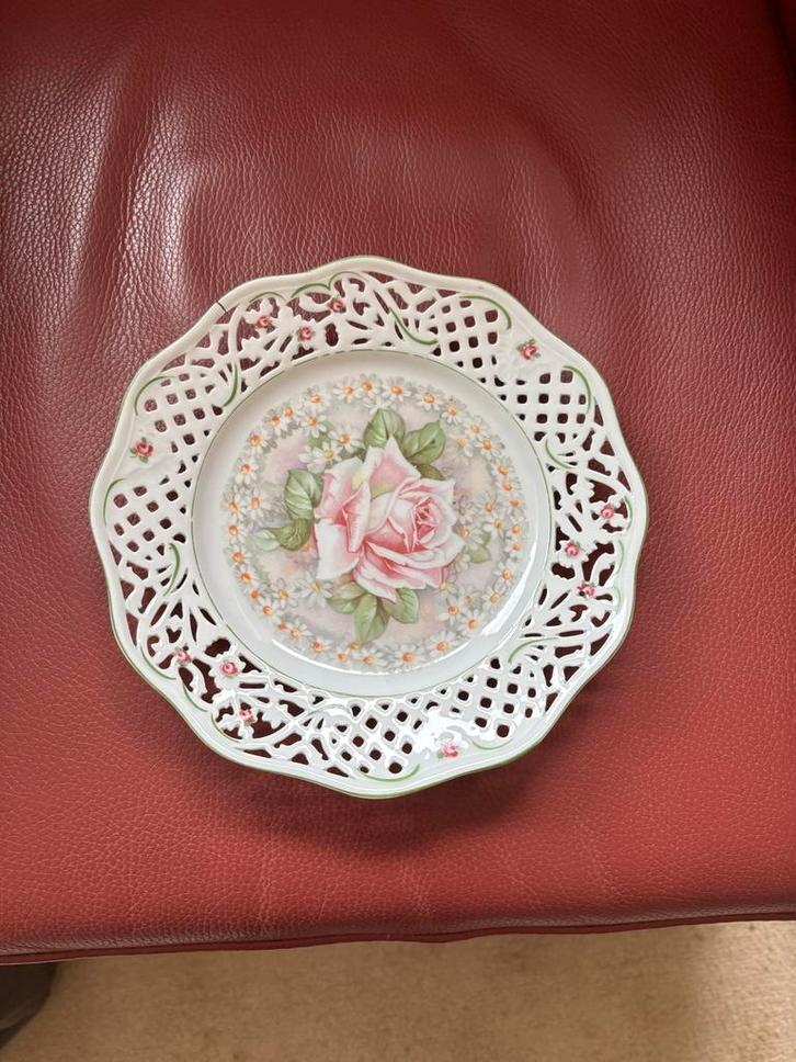 Antiek Dresden Porseleinen Bord met Roos, Antiek en Kunst, Antiek | Schalen, Ophalen of Verzenden