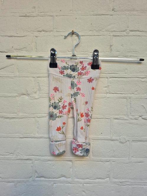 Meegroei broekje Hema maat 50, Kinderen en Baby's, Babykleding | Maat 50, Zo goed als nieuw, Meisje, Broekje, Ophalen of Verzenden