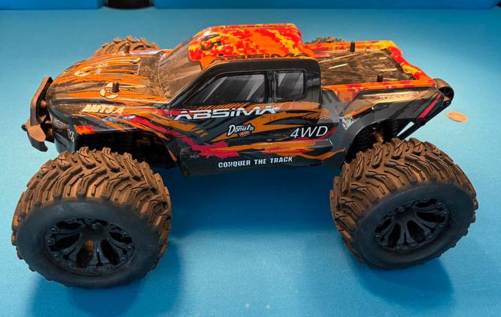 Rc auto (HG) 1:10 brushed, Hobby en Vrije tijd, Modelbouw | Radiografisch | Auto's, Gebruikt, Auto offroad, Elektro, Schaal 1:10