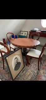 Biedermeier Tafel met Stoelen, Ophalen