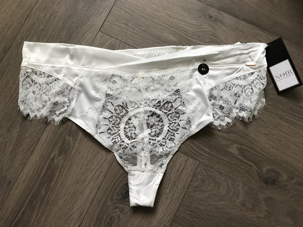 Hunkemoller Noir HW string wit - XL, Kleding | Dames, Ondergoed en Lingerie, Hunkemöller, Ophalen of Verzenden, Wit, String