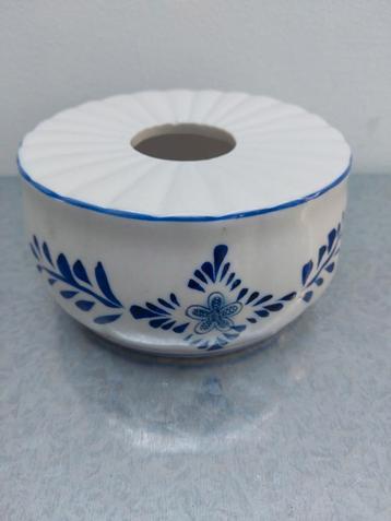 Mooie vintage stenen theelichthouder in stijl Delfts blauw beschikbaar voor biedingen