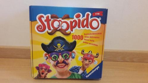 Spel Stoopido, Hobby en Vrije tijd, Gezelschapsspellen | Bordspellen, Zo goed als nieuw, Een of twee spelers, Drie of vier spelers