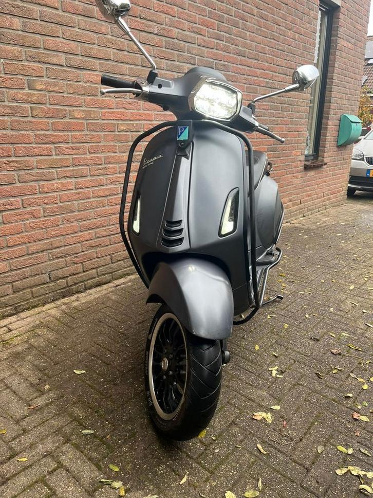 Vespa Sprint 2019, Fietsen en Brommers, Scooters | Vespa, Gebruikt, Vespa S, Maximaal 45 km/u, Benzine, Ophalen