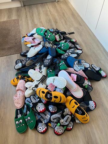 Partij kinder pantoffels / slippers, diverse maten, 90 paar! beschikbaar voor biedingen