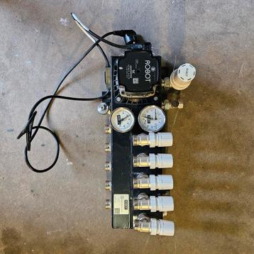 Robot 5 groep vloerverwarming verdeler  beschikbaar voor biedingen