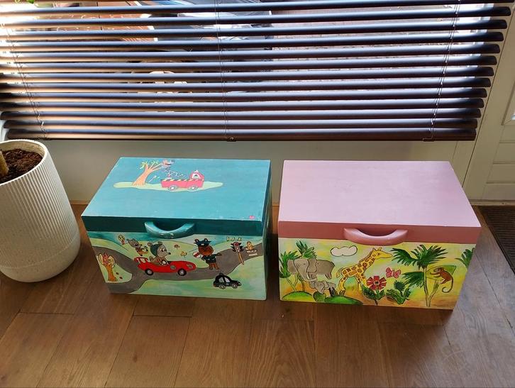 2 Houten Speelgoedkisten - Handgemaakt, Huis en Inrichting, Woonaccessoires | Kisten, Gebruikt, Ophalen
