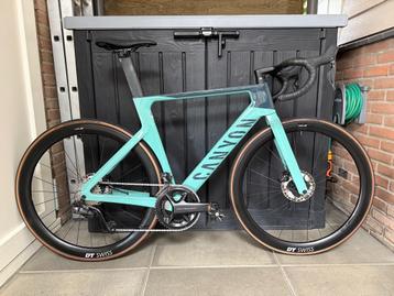 Canyon Aeroad CF SLX 8 Di2 maat M = 56cm zonder wielen beschikbaar voor biedingen