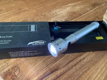 Led Lenser V2 moon lens, wit licht beschikbaar voor biedingen