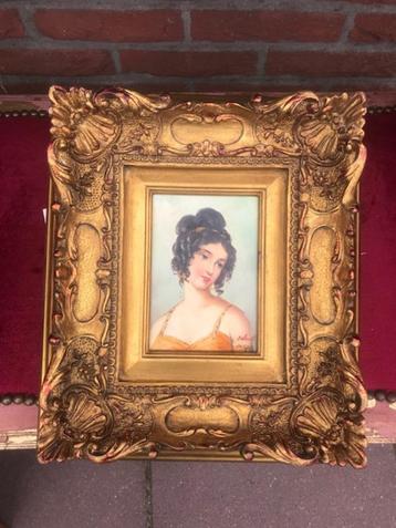 mooi schilderij, portret van een elegante dame beschikbaar voor biedingen