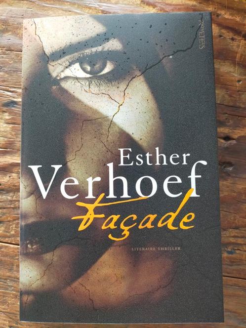 Esther Verhoef - Façade, Boeken, Thrillers, Zo goed als nieuw, Nederland, Ophalen of Verzenden