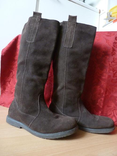 Suede laarzen - maat 39 - donker bruin - NIEUW, Kleding | Dames, Schoenen, Nieuw, Hoge laarzen, Bruin, Ophalen of Verzenden