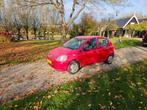 Toyota Yaris 1.3 16V 5DR 2001 Rood, Auto's, 1299 cc, Stof, 4 cilinders, 400 kg