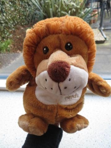 Handpop leeuw merk Best Friends van Nicotoy of Aldi beschikbaar voor biedingen