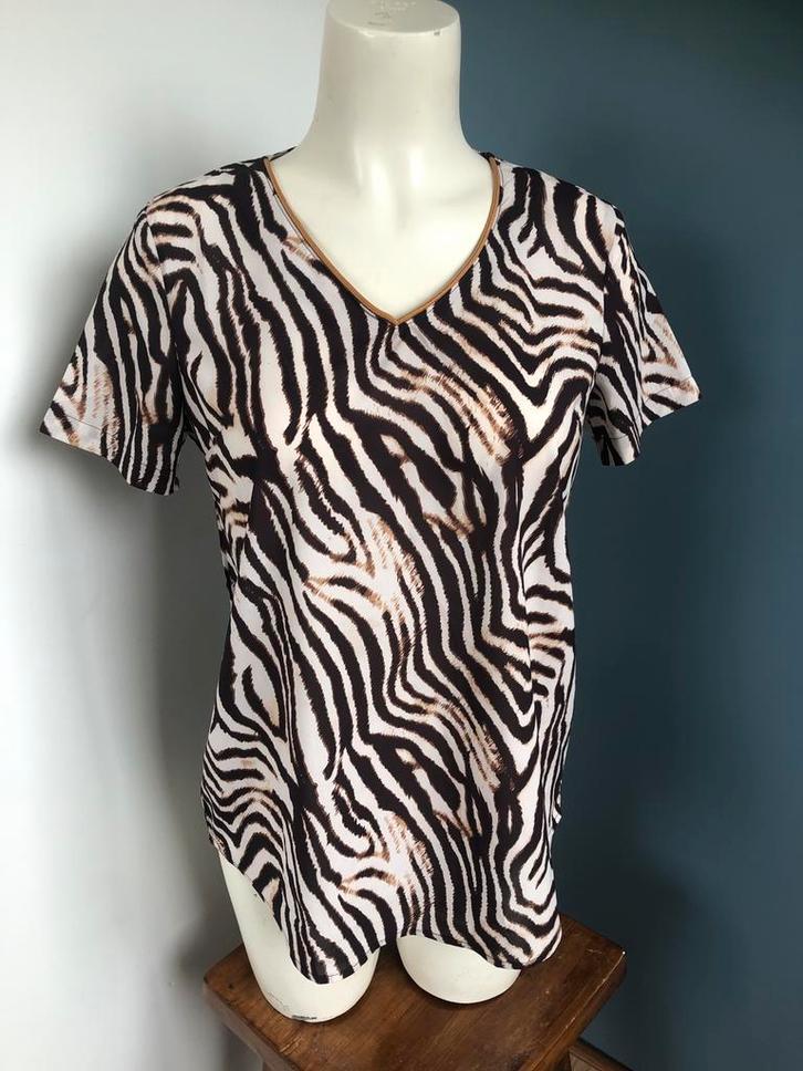 Nielsson zebra-print top m, Kleding | Dames, Tops, Zo goed als nieuw, Maat 38/40 (M), Bruin, Korte mouw, Ophalen of Verzenden