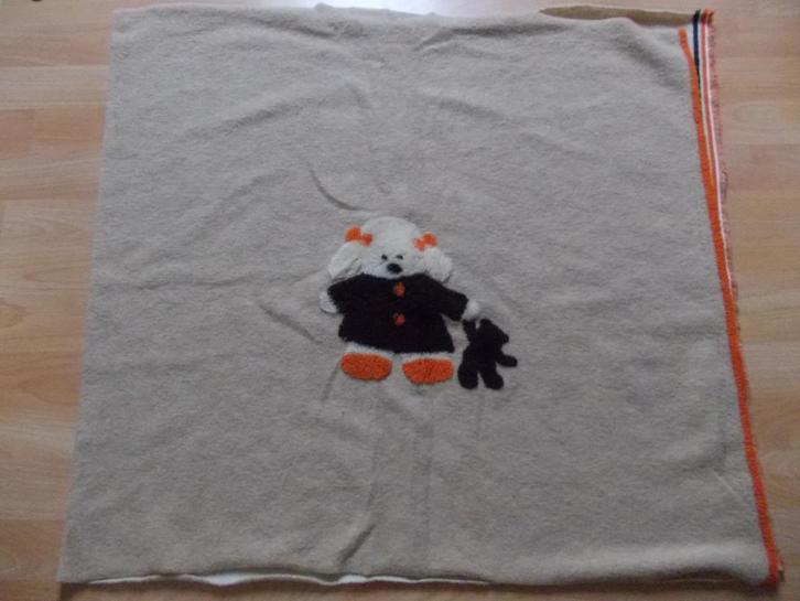 Mooie lap stof om een leuke meisjestrui van te maken., Hobby en Vrije tijd, Stoffen en Lappen, Nieuw, 120 cm of meer, 30 tot 200 cm