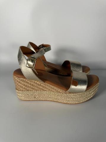 P'XAR Espadrille Wedges – Arambol Laminado Oro – Maat 37 beschikbaar voor biedingen