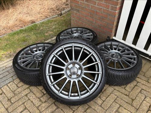 Leuke zet OZ Superturismo’s! 18” 5x112, Auto-onderdelen, Banden en Velgen, Banden en Velgen, All Season, 18 inch, 225 mm, Personenwagen