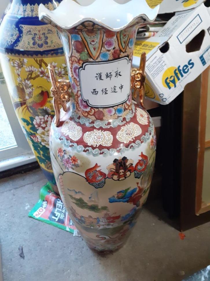 China Kapitale Vaas met Vergulde Handvaten zr fr beschilderd, Antiek en Kunst, Kunst | Niet-Westerse kunst, Ophalen