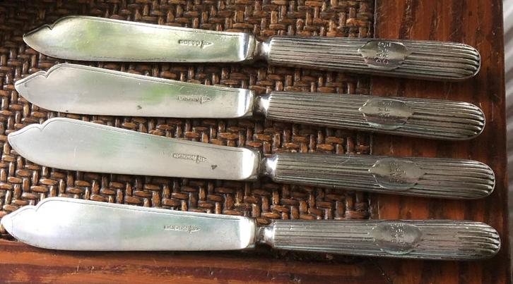 4 antieke Engelse vismessen (sheffield), Antiek en Kunst, Antiek | Bestek, Verzenden