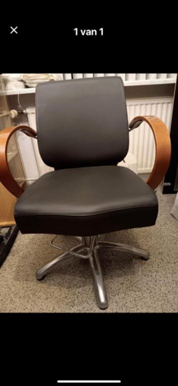 kappersstoel  beschikbaar voor biedingen