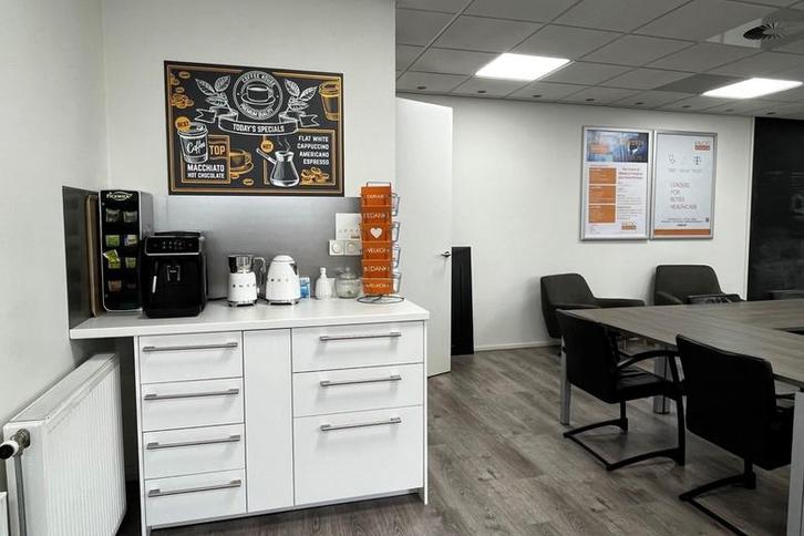 Kantoorruimte te huur - Almere, Zakelijke goederen, Bedrijfs Onroerend goed, Kantoorruimte, Huur