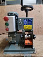 Kabelstripper 230V - Efficiënt Strippen, Ophalen of Verzenden, Gebruikt, Groter dan 1:32