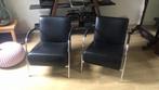 2 x moderne fauteuils / leesstoelen, Ophalen, Minder dan 75 cm, Leer, Zo goed als nieuw