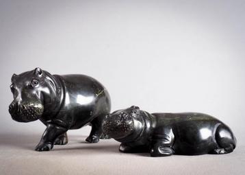2 natuurstenen Nijlpaarden Hippo beelden - 1900 gram beschikbaar voor biedingen